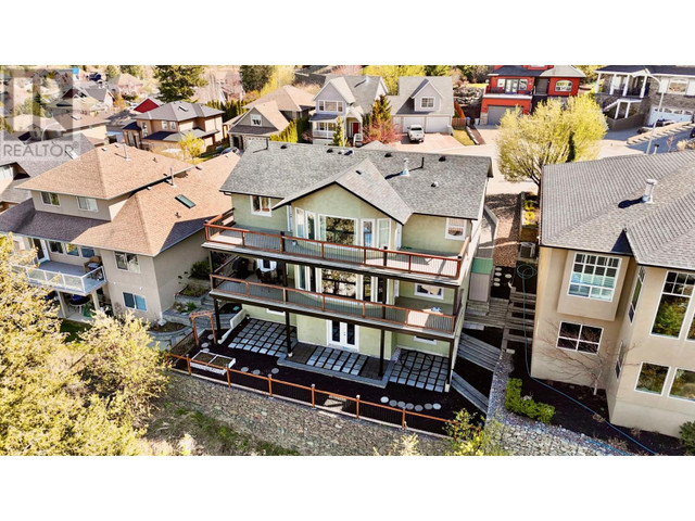 422 AZURE PLACE Kamloops, British Columbia in Houses for Sale in Kamloops - Image 3