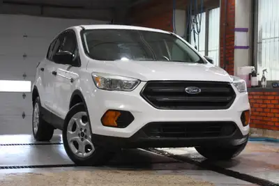 2017 FORD ESCAPE S TRACTION AVANT AUTOMATIQUE 217000KM TOUT EQUIPE AIR CLIMATISE GROUPE ELECTRIQUE C...