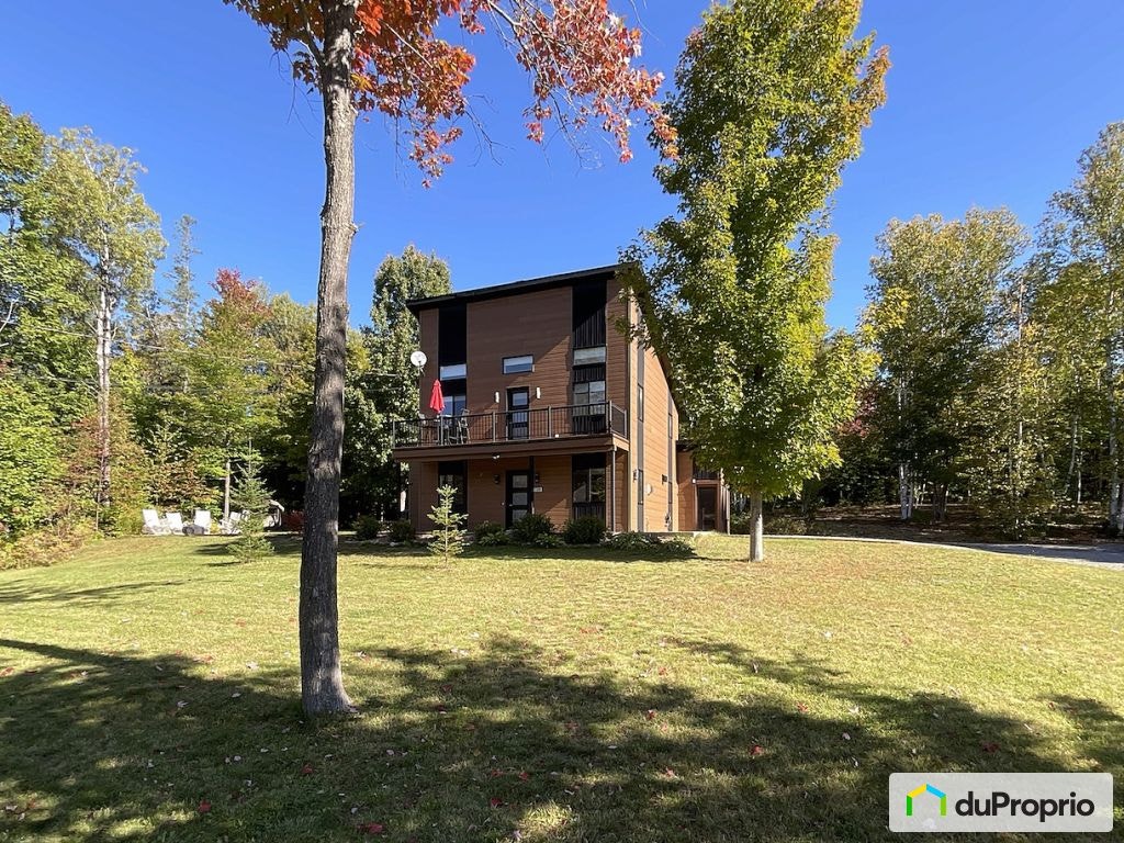 $549,000 - 2 Storey for sale in St-Damien — photo 1
