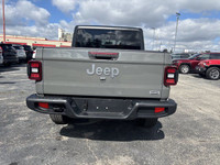 Jeep**Gladiator**Overland**3.6L**V6**4x4**Automatic**Leather Seats**Heated Seats**Heated Steering Wh... (image 5)