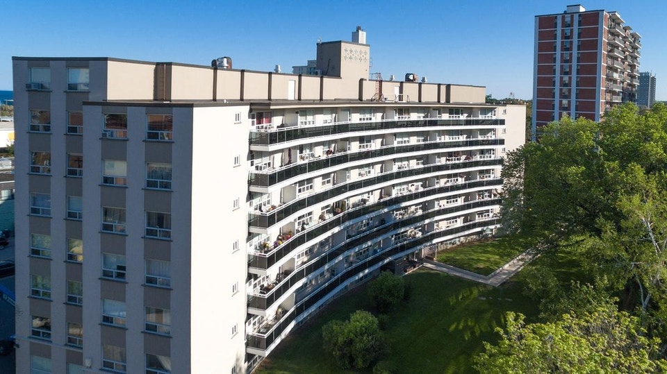 2 Bedroom Apartment for Rent - 7 Elizabeth Street North 2