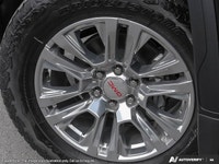 8-cylinder engine for powerful performance - All-wheel drive for superior traction - Leather interio... (image 7)