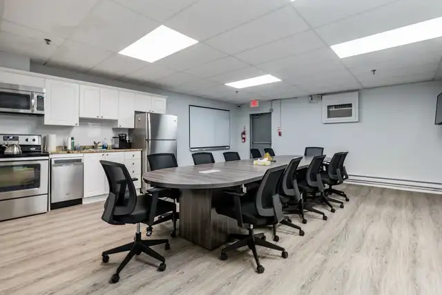 Pontiac Court Highrise - 2 Bedroom available at 1270 Pontiac Cou in Long Term Rentals in Sarnia - Image 17