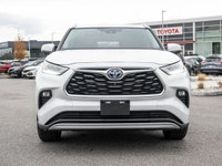 No Accidents - Keyless Ignition - 360 Backup Camera - Heated & Ventilated Front Seats The 2024 Toyot... (image 2)