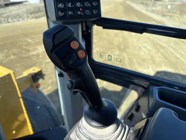 2019 DEERE 544L in Heavy Equipment in Lethbridge - Image 15