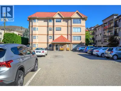 Downtown living without giving up your privacy! This beautifully maintained 2-bedroom, 2-bathroom ho...
