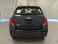 This 2018 Chevrolet Trax LS is a smart fit for daily life in Dartmouth. Its blue exterior, four-door... (image 6)