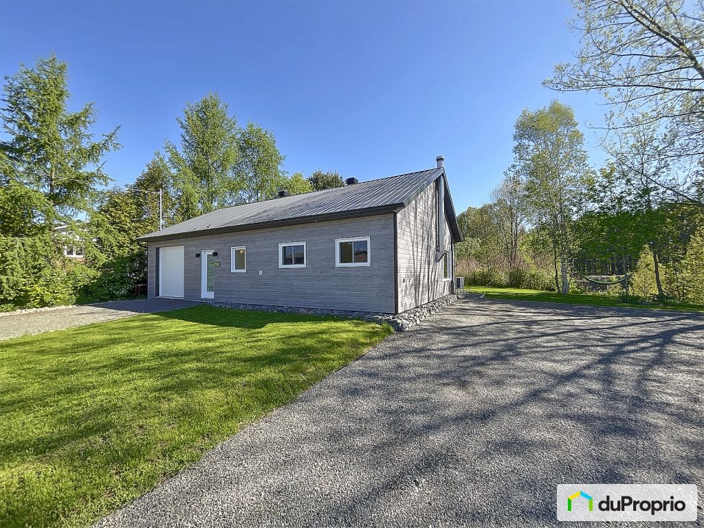 $395,000 - Bungalow for sale in Ste-Thecle — photo 1