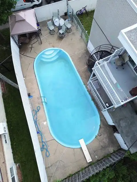 Duplex + bachelor Occ. Triple -- Très Rare à Anjou ! in Houses for Sale in City of Montréal - Image 7