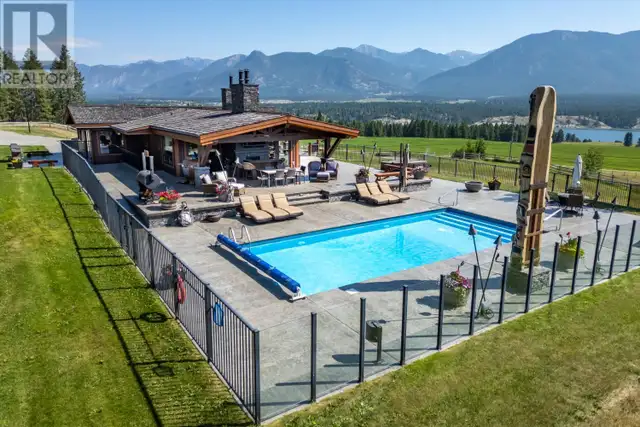 2175 WESTSIDE Road Invermere, British Columbia in Houses for Sale in Revelstoke - Image 3