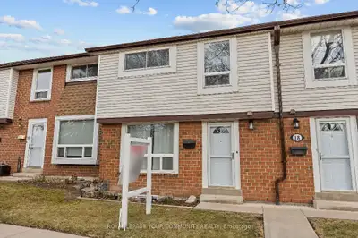 Price: $725,000/ $2,750/mo Renovated 3+1 Bedroom Townhouse WITH 2 PARKING SPOTS in Desirable South E...