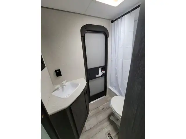 2022 K-Z Sportsmen® SE 261BHKSE in Travel Trailers & Campers in Penticton - Image 17