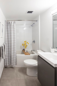 Luxury 1 bedroom apartments at The Duke in Mount Pleasant Vancouver Don't miss out, call today! Curr... (image 7)