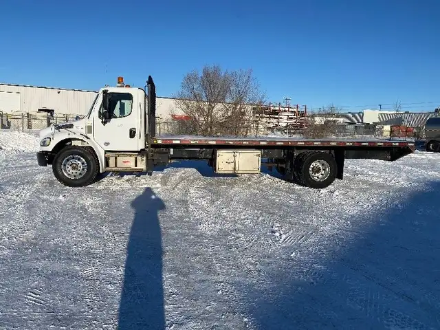 2019 Freightliner M2 FLATBED in Heavy Trucks in Saskatoon - Image 5