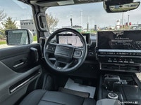 This GMC HUMMER EV SUV has a strong Electric engine powering this Automatic transmission. *This GMC... (image 8)