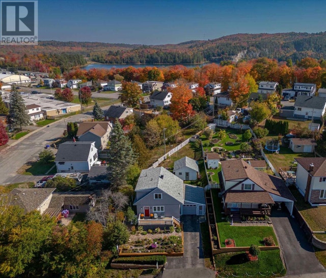 12 Oakhill RD Elliot Lake, Ontario Houses for Sale Sudbury Kijiji