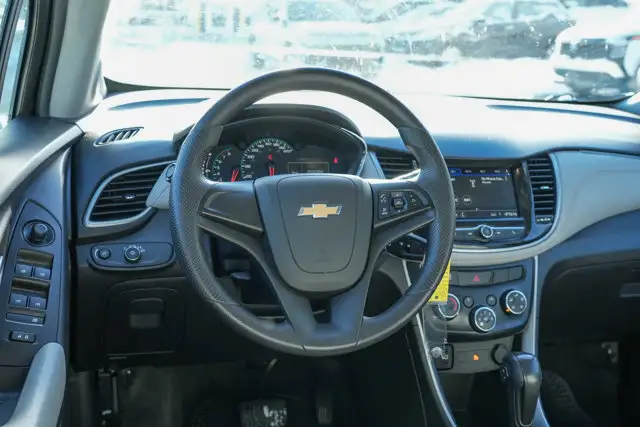2021 Chevrolet Trax LS | Rear-View Camera | Carplay | No in Cars & Trucks in Calgary - Image 19