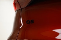 This Audi Q5 delivers a Intercooled Turbo Gas/Electric I-4 2.0 L/121 engine powering this Automatic... (image 7)