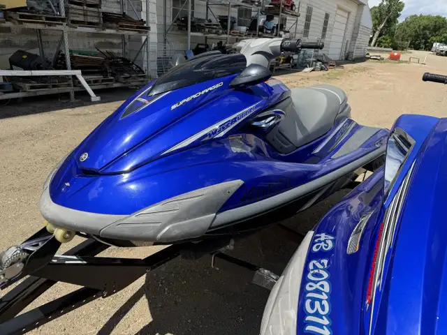 USED 2009 FZR SHO **106 hrs *** in Personal Watercraft in Moose Jaw - Image 4