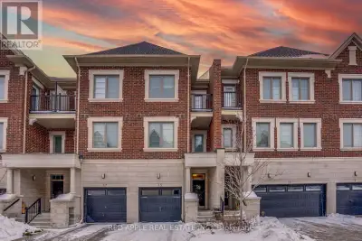 Stunning townhouse located in Bayview Hill, featuring a spacious layout with over 2,300 sq ft and 3...