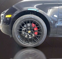 Fiche de commande : Macan GTS 1N3Direction assistée Plus 2TNoir de jais métallisé 3S5Barres de toit... (image 7)