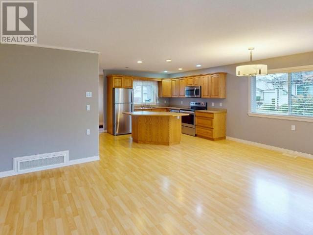 17-4897 ONTARIO AVE Powell River, British Columbia in Houses for Sale in Powell River District - Image 3