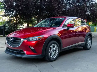 Zoom-Zoom! 2019 Mazda CX-3 Grand Touring - Only 58,000 km - Pristine Condition. Lady-driven, pampere...