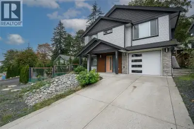 Turn-Key Investment Property with $4,500/Month Rental Income This almost new 5-bedroom, 3-bath home...