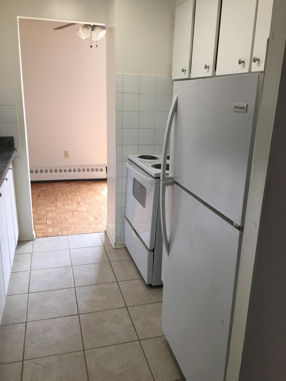One bedroom apartment available for rent -  1 MONTH FREE* 4