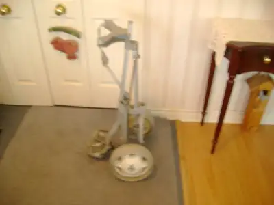 GOLF CLUBS CART  -- EXCELLENT  CONDITION, View more