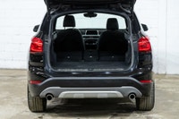 *English below* *Français:* Ce BMW X1 xDrive28i 2019 affichant 55 085 km, provenant d'un seul propri... (image 7)