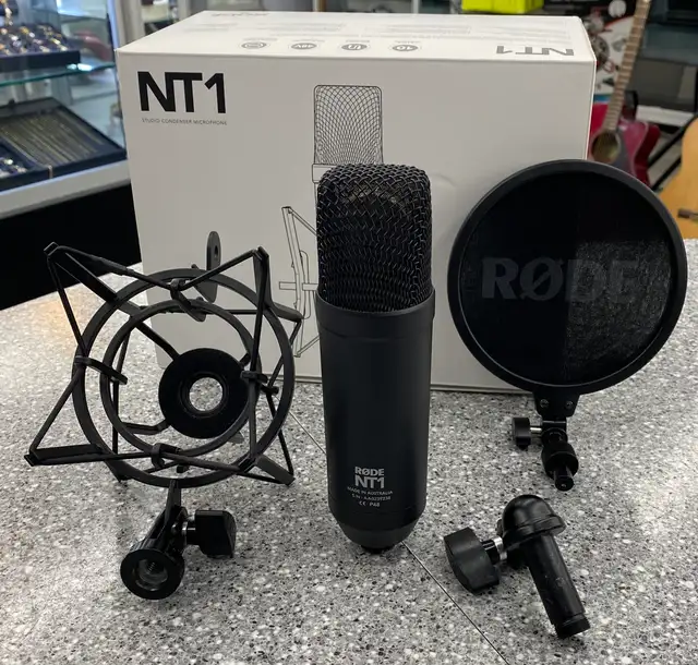 Rode NT1 Condenser Microphone Kit in Pro Audio & Recording Equipment in City of Toronto - Image 2