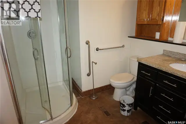 46 Rogers PLACE Regina, Saskatchewan in Houses for Sale in Regina - Image 15