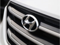 2017 HYUNDAI TUCSON SE - BC VEHICLE - BACKUP CAMERA - HEATED FRONT SEATS AND STEERING WHEEL - DUAL-C... (image 7)