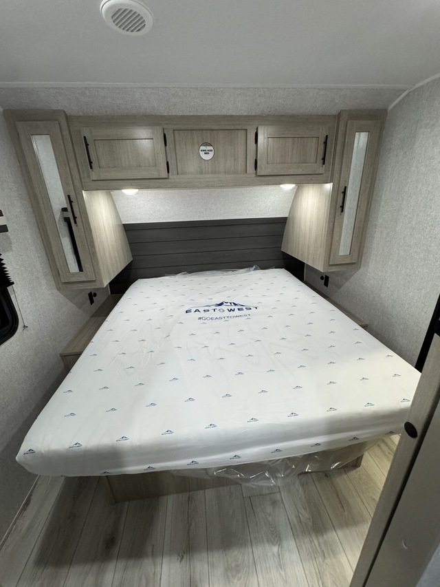 2026 Forest River EAST TO WEST DELLA TERRA 312BH in Travel Trailers & Campers in Regina - Image 10