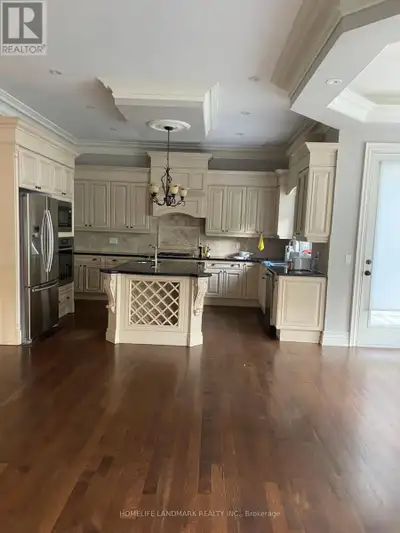 ENSUITE - 135 FLORENCE AVENUE Toronto (Lansing-Westgate), Ontari