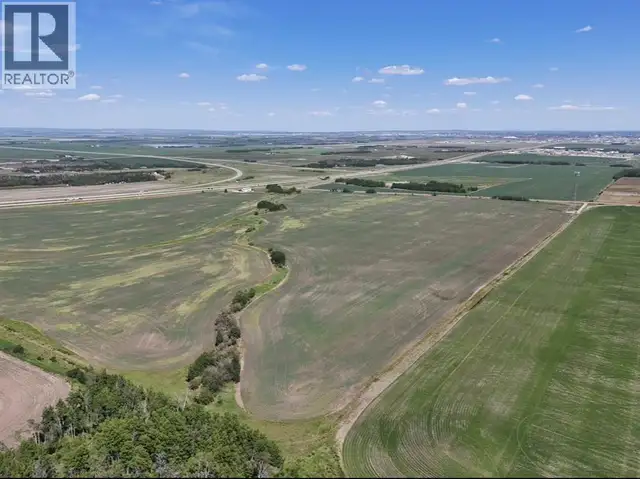 ON Highway 43 Grande Prairie, Alberta in Land for Sale in Grande Prairie - Image 3