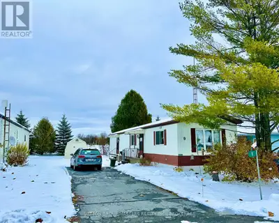 The perfect solution to affordable downsizing! The Richmond Park community is close to Napanee ameni...