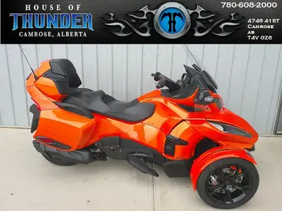 Ride in comfort and style with this 2019 Can-Am Spyder RT Limited! Powered by the reliable 1330 ACE...