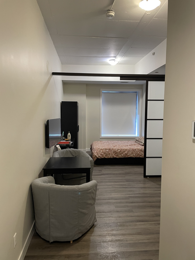 Fully furnished one-bedroom apartment/bachelor near Ottawa University located in the heart of Sandy...
