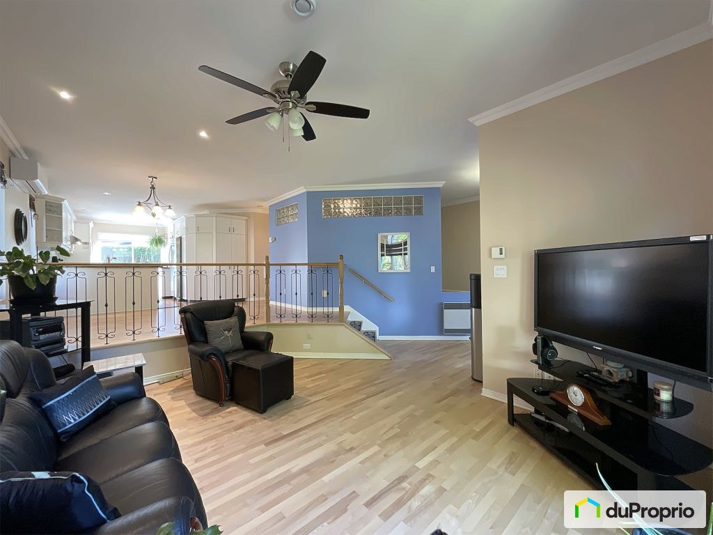 $699,000 - Bungalow for sale in Vaudreuil-Dorion — photo 1