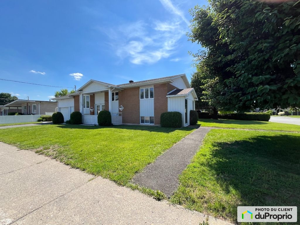 $444,900 - Bungalow for sale in Granby — photo 3