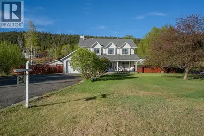 Just on the outskirts of town, this is one of the prettiest homes on the street. It's so inviting wi...