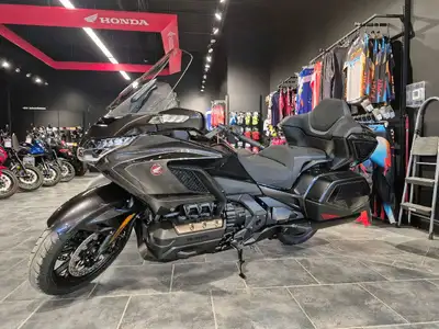 Bienvenue chez Adrenaline Sports St-Georges ! 2026 HONDA Gold Wing Tour DCT HONDA Gold Wing Tour DCT...