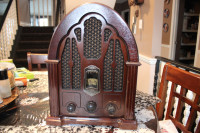 Vintage Cathedral Radio/ New Condition