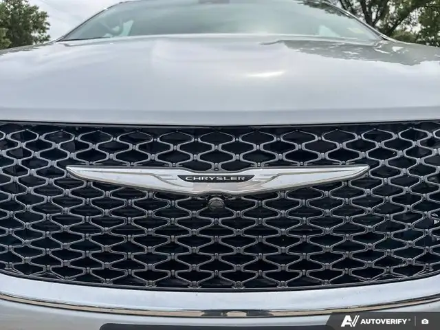 2024 Chrysler Pacifica | Touring-L | Apple CarPlay and Android in Cars & Trucks in Winnipeg - Image 13