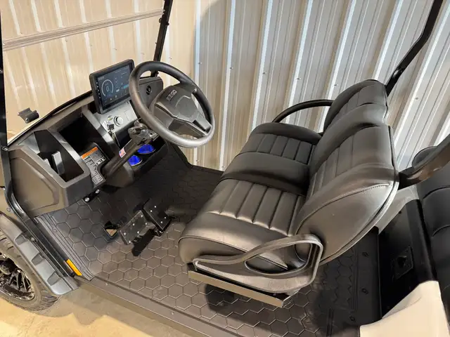 2026 E-Z-GO Liberty Elite XT-golf carts in ATVs in Vernon - Image 13