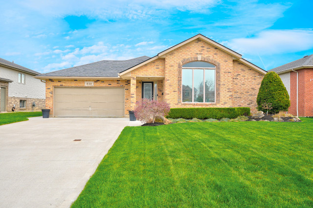 830 Cottage Grove Avenue, Kingsville ON in Houses for Sale in Leamington