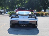 2017 Chevrolet Corvette Grand Sport 3LT Track-ready performance meets pure driver engagement in this... (image 5)