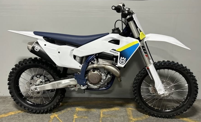 APPLY NOW: https://www.ridecollective.ca/get-pre-approved 2025 HUSQVARNA FC 350 • High-performance 3...